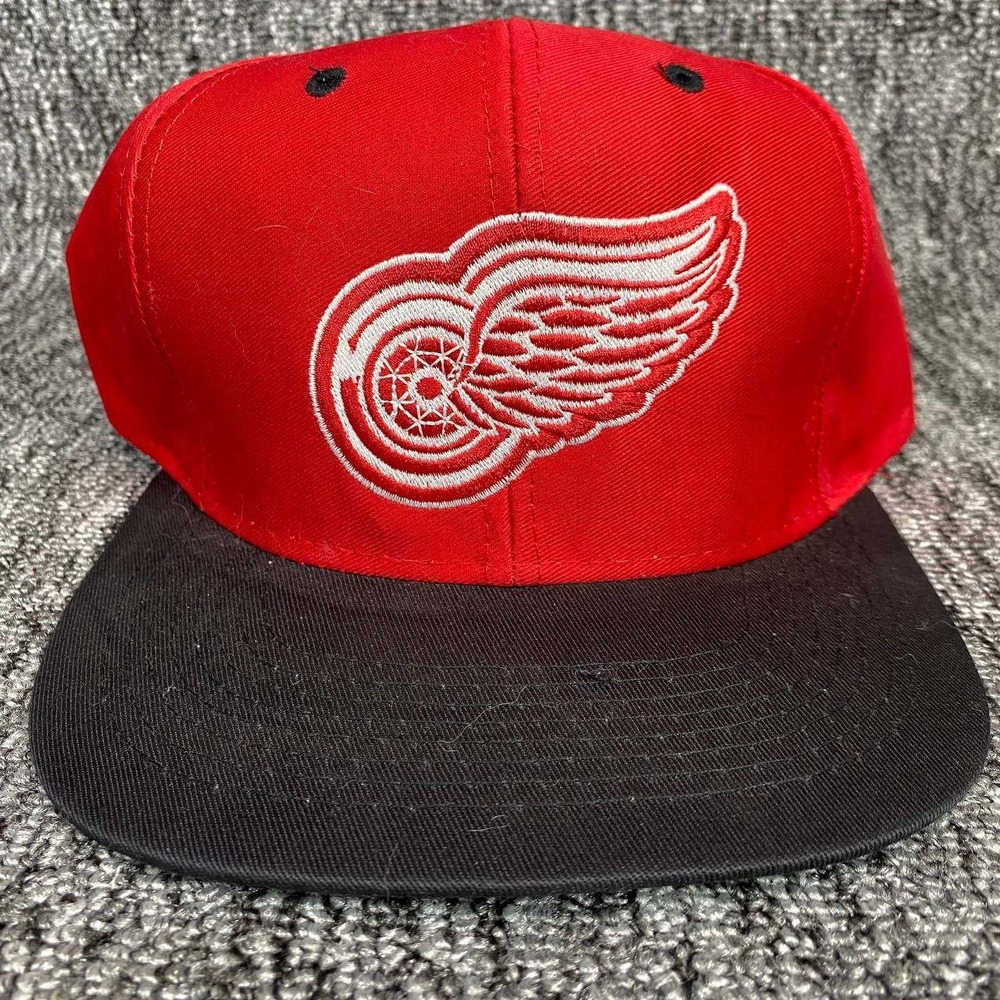 Vtg 90s Logo 7 Detroit Red Wings Snapback Hat Red Black Two Tone Hockey Cap NHL